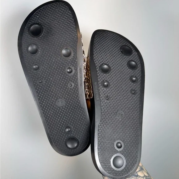 Lucky Brand Leopard Print Slides Size 7 - Picture 3 of 3